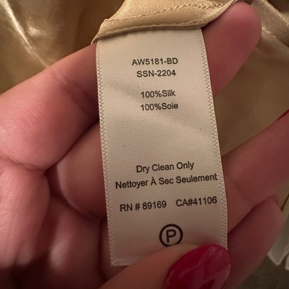 ATM | V Neck Silk Camisole Top - Picture 6 of 6